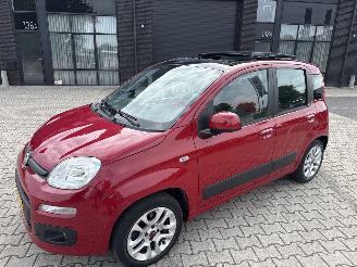 krockskadad bil auto Fiat Panda 0.9 LOUNGE AUTOMAAT BOUWJAAR 2015 RIJDBAAR 43351 KM 4650 EURO 2015/7