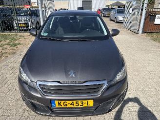Peugeot 308 1.2 PURE TECH EXECUTIVE LICHTE SCHADE! BOUWJAAR 2016 3999 EURO picture 7