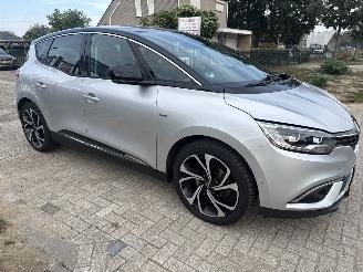 skadebil auto Renault Scenic 1.3 BOSE AUTOMAAT RIJDBAAR! 84816 KM BOUWJAAR 2018  8600 EURO 2018/8