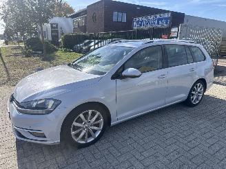 Damaged car Volkswagen Golf 1.0 TSi BUSINESS AUTOMAAT RADIO GESTOLEN! BOUWJAAR 2018 5650 2018/1