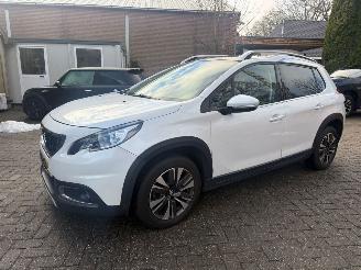 Peugeot 2008 1.2 puretech Allure AUT! navi pano camera picture 2