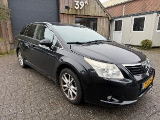 Vaurioauto  passenger cars Toyota Avensis 1.8 VVTI  AUT LEER NAVI CAMERA 2011/1