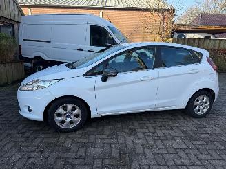 Ford Fiesta 1.6 TDCI TITANIUM AIRCO 5DRS picture 3