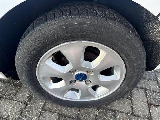 Ford Fiesta 1.6 TDCI TITANIUM AIRCO 5DRS picture 13