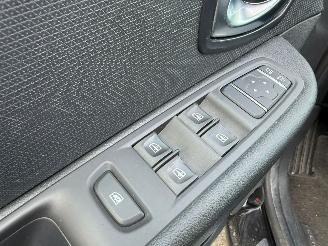 Renault Clio 0.9 LIMITED AIRCO NAVI CRUISE picture 17