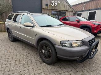 skadebil auto Volvo Xc-70 2.4T AWD CROSS COUNTRY 200PK PANO 2002/1