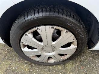 Ford Fiesta 1.0 STYLE 5DRS AIRCO NAVI picture 11