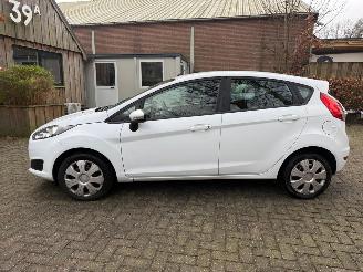 Ford Fiesta 1.0 STYLE 5DRS AIRCO NAVI picture 3