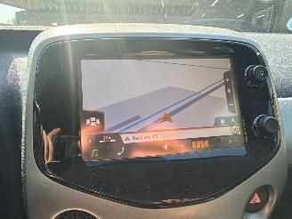 Toyota Aygo 1.0 AIRCO 5DRS NAVI CAMERA picture 19