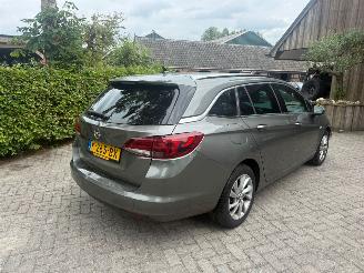 Opel Astra SPORTS ELEGANCE 1.2 LUXE UITVOERING LEDER NAVI KEYLES STOELVERWARMING picture 6