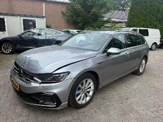 Volkswagen Passat 1.4 TSI PHEV GTE PANO NL AUTO picture 9