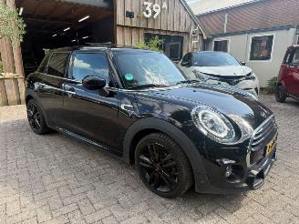  Mini Cooper 1.5 COOPER  AUT! PANO JWC PAKKET DEALER ONDERHOUDEN 2021/2