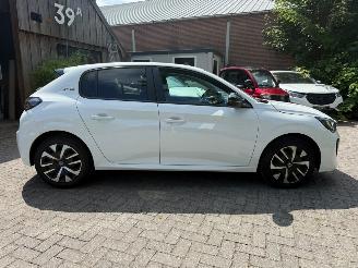Peugeot 208 1.2 HYBRID 110 E STYLE picture 6