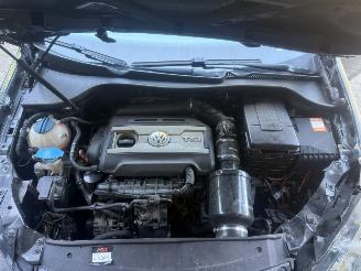 Volkswagen Golf 2.0 GTI  211PK  5DRS AIRCO NAVI picture 23