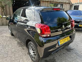 damaged passenger cars Peugeot 108 1.0 ACTIVE 5 DRS NL NETTE AUTO 2020/1