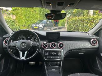 Mercedes A-klasse 200CDI AMG AUT! AIRCO/NAVI/STOELVERWARMING picture 2