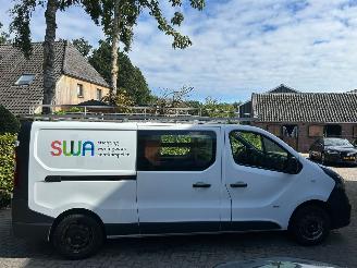 krockskadad bil bedrijf Opel Vivaro 1.6 CDTI L2H1 AIRCO NAP 1E EIGENAAR MARGE 2015/2