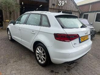 krockskadad bil auto Audi A3 SPORTBACK 1.4 NAVI CRUISE STOELVERWARMING 2013/5