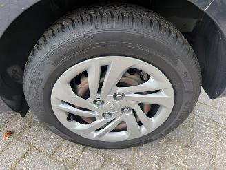 Hyundai I-10 1.0 NAP AIRCO SCHERM CRUISE picture 11