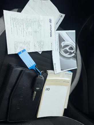 Hyundai I-10 1.0 NAP AIRCO SCHERM CRUISE picture 23