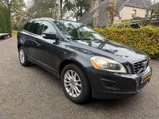 Damaged car Volvo Xc-60 2.4 D5 AWD AUT LEER STOELVERWARMING 2010/6