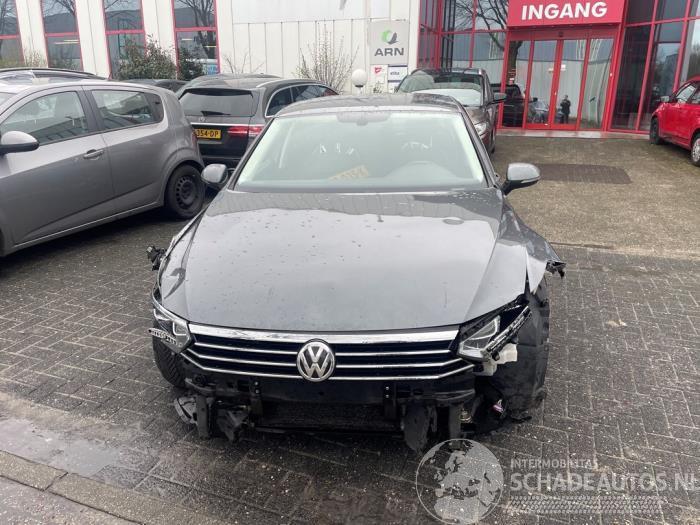 Volkswagen Passat Passat (3G2), Sedan, 2014 / 2024 2.0 TDI 16V 190