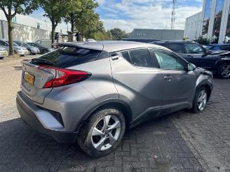 Toyota C-HR C-HR (X1,X5), SUV, 2016 1.8 16V Hybrid picture 3