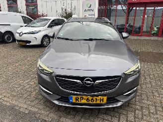 Vaurioauto  passenger cars Opel Insignia SPORTS TOUR 1.6 CDTI ET INNOV. 2018/2