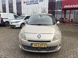  Renault Mégane Scénic 2.0 16V automaat 2010/6
