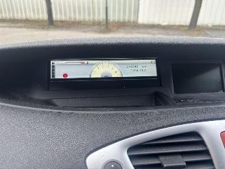 Renault Mégane Scénic 2.0 16V automaat picture 14