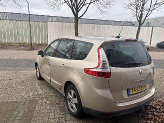 Renault Mégane Scénic 2.0 16V automaat picture 4