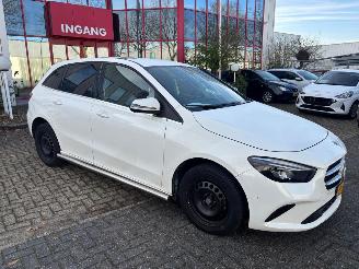 Mercedes B-klasse 200D picture 9