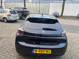 Peugeot 208 1.2 PureTech Active picture 6