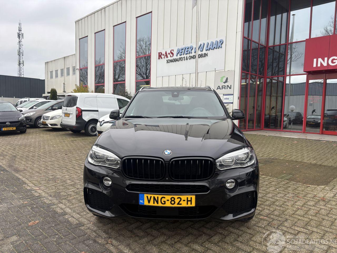 BMW X5 XDRIVE30D GRIJS KENTEKEN MET NIEUWE MOTOR EN APK