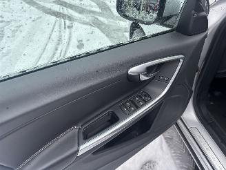 Volvo V-60 2.4 D6 AWD R-DESIGN PLUG IN HYBRIDE picture 21