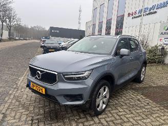 Volvo XC40 15 T3 MOMENTUM picture 2