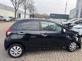 Peugeot 108 108, Hatchback, 2014 1.0 12V picture 3