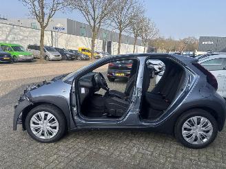 Toyota Aygo X 1.0 VVT-I MT PLAY DIEFSTAL SCHADE picture 3
