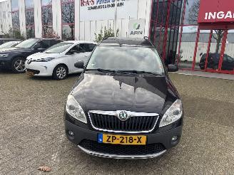 Avarii autoturisme Skoda Roomster 1.2 TSI SCOUT 2011/1