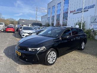 Opel Astra SPORTS TOURER BNS EDITION 1.2 96KW GEEN SCHADE picture 2