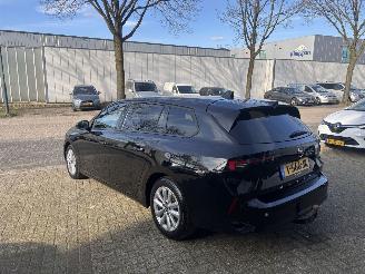 Opel Astra SPORTS TOURER BNS EDITION 1.2 96KW GEEN SCHADE picture 4