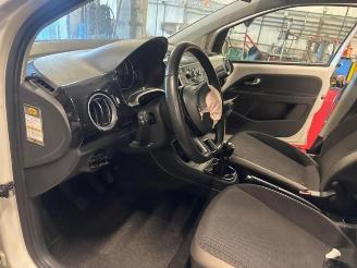 Volkswagen Up! Up! (121), Hatchback, 2011 1.0 12V 60 picture 5