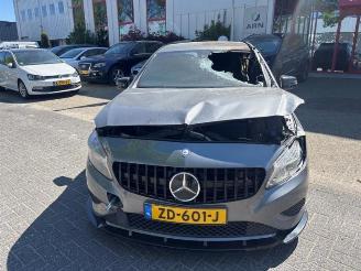 Vrakbiler auto Mercedes A-klasse A (W176), Hatchback, 2012 / 2018 1.6 A-180 16V 2012/12