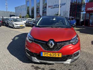 Vaurioauto  passenger cars Renault Captur 0.9 TCE INTENS 2017/9