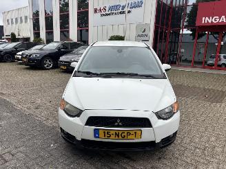 krockskadad bil auto Mitsubishi Colt 1.3 EDITION TWO 2010/9