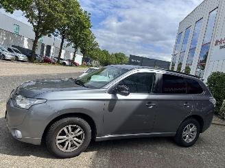 Mitsubishi Outlander 2.0 PHEV INSTYLE picture 4