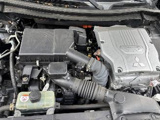 Mitsubishi Outlander 2.0 PHEV INSTYLE picture 19