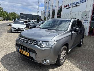 Mitsubishi Outlander 2.0 PHEV INSTYLE picture 2