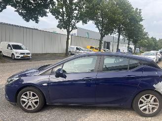 Opel Astra 1.6 CDTI ONLINE EDIT picture 3