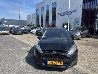 krockskadad bil auto Ford Fiesta  2016/4
